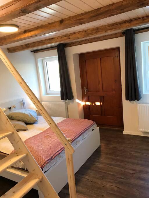 La Maisonnette : Charmante Maison Independante Salgesch Kültér fotó
